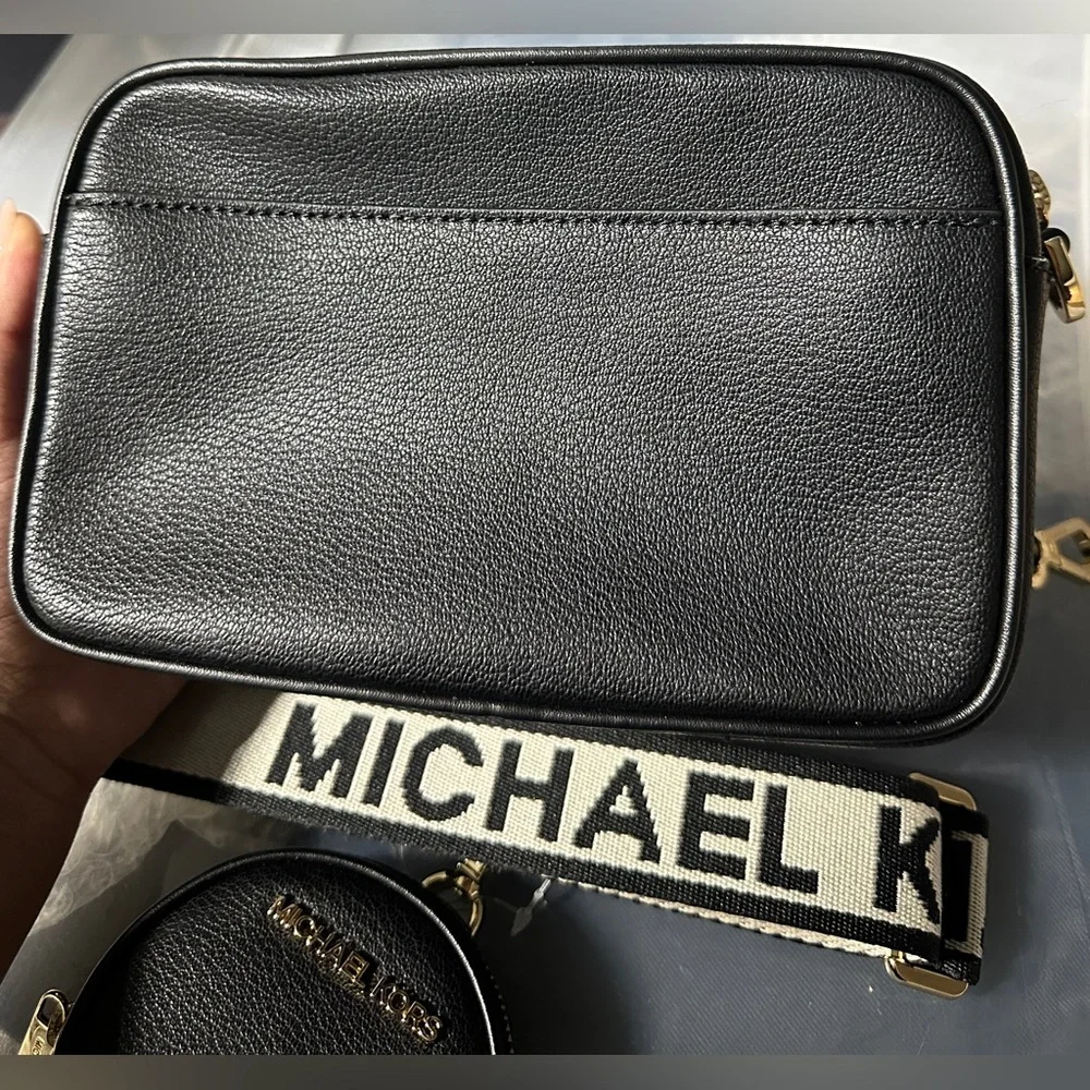 Michael Kors | Jet Set Medium Leather Crossbody Bag with Coin Bag